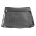 На фотографии пластиковый коврик в багажник для Fiat Tipo Hatchback с бортиком черного цвета