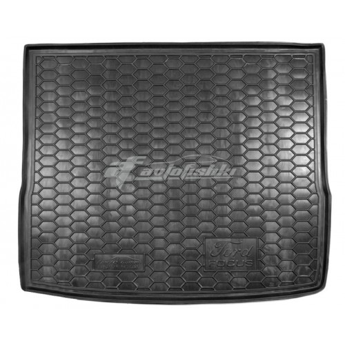 на фотографії резітновий килимок в багажник для Ford Focus 2 Wagon універсал 2005-2011 року чорного кольору від Avto-Gumm