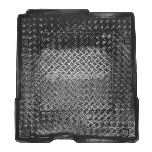 на фотографии резино-пластиковый коврик в багажник Ford Grand Tourneo Connect 5/7 сидений с 2014 года от Rezaw-Plast