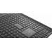 на фото кутова частина гумового килимка де в квадраті написаний виробник і Kia Magentis