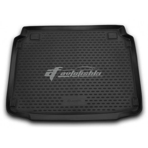 на фотографии резиновый коврик в багажник для peugeot 308 2 hatchback 2013-2021 года в кузове хэтчбек от производителя novline