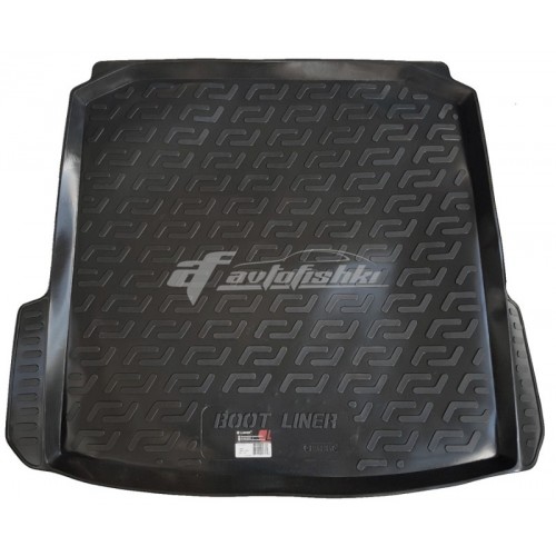 на фотографии полимерный коврик в багажник для Seat Cordoba второго поколения в кузове седан 2002-2008 года от Lada Locker