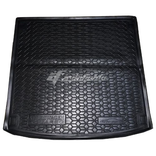 на фотографии резиновый коврик в багажник для Volkswagen Touareg 3 с 2018 года черного цвета от Avto-Gumm